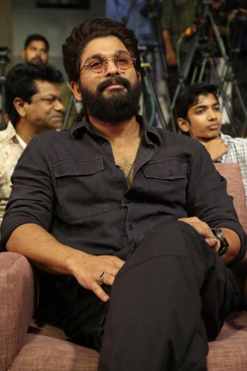 allu-arjun-stills-5-15.jpg