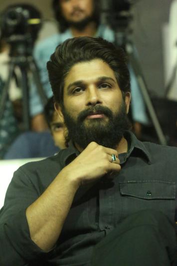 allu-arjun-stills-5-6.jpg