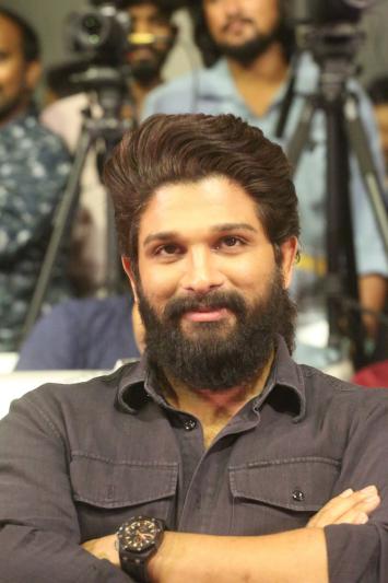 allu-arjun-stills-5-8.jpg
