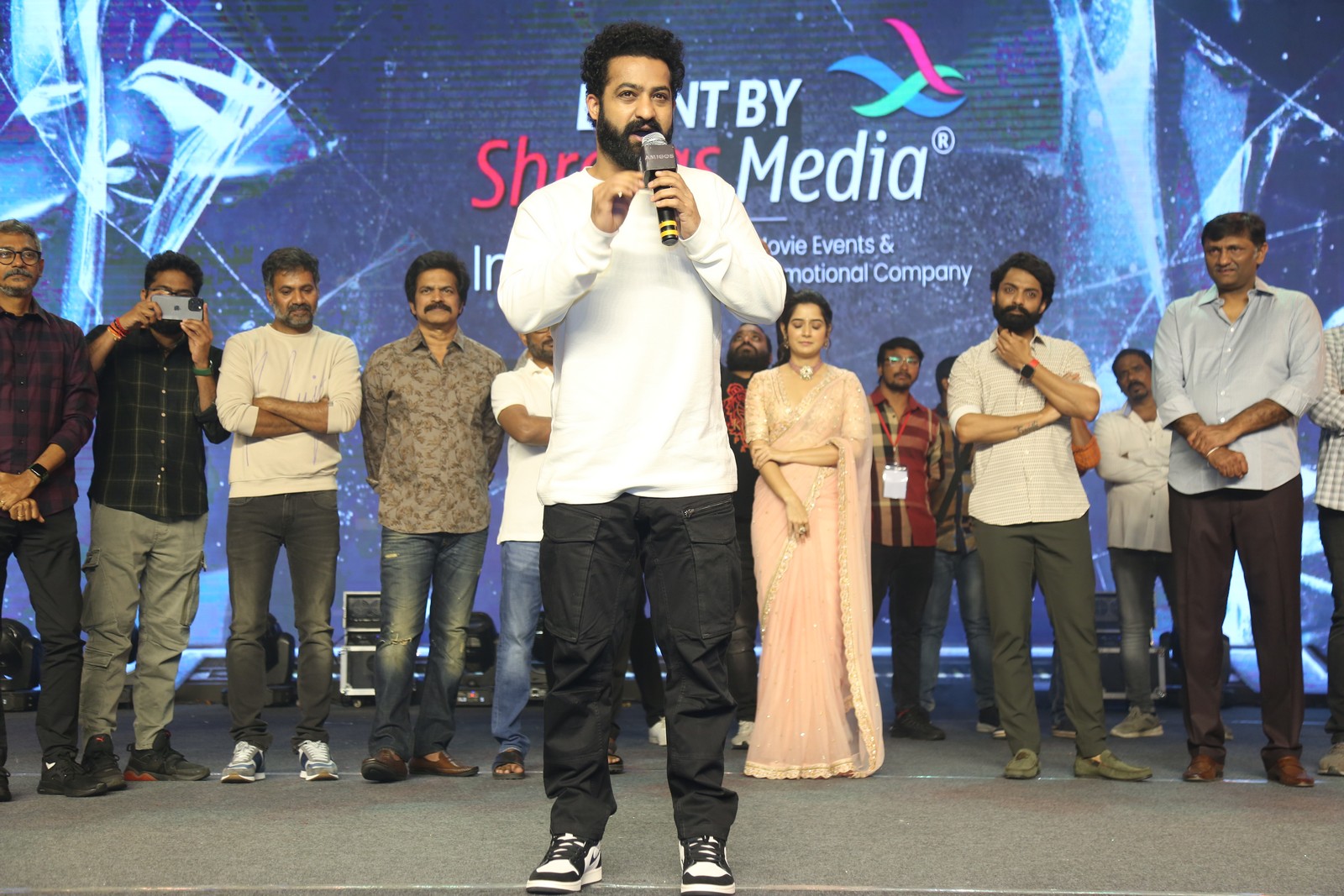 amigos-movie-pre-release-15.jpg