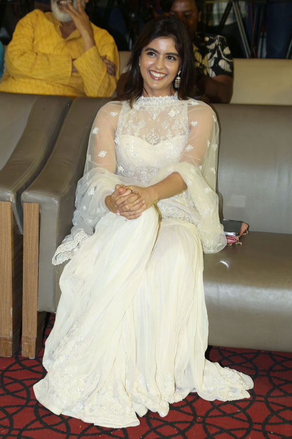 amritha-aiyer-stills-2-6.jpg