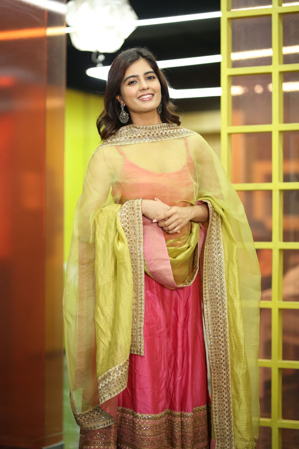 amritha-aiyer-stills-2.jpg