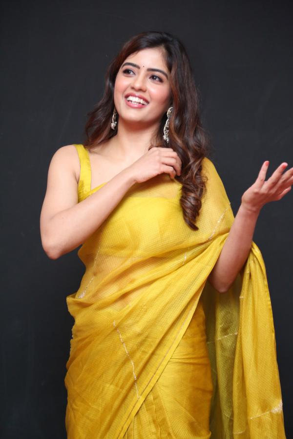 amrutha-iyer-stills-12.jpg