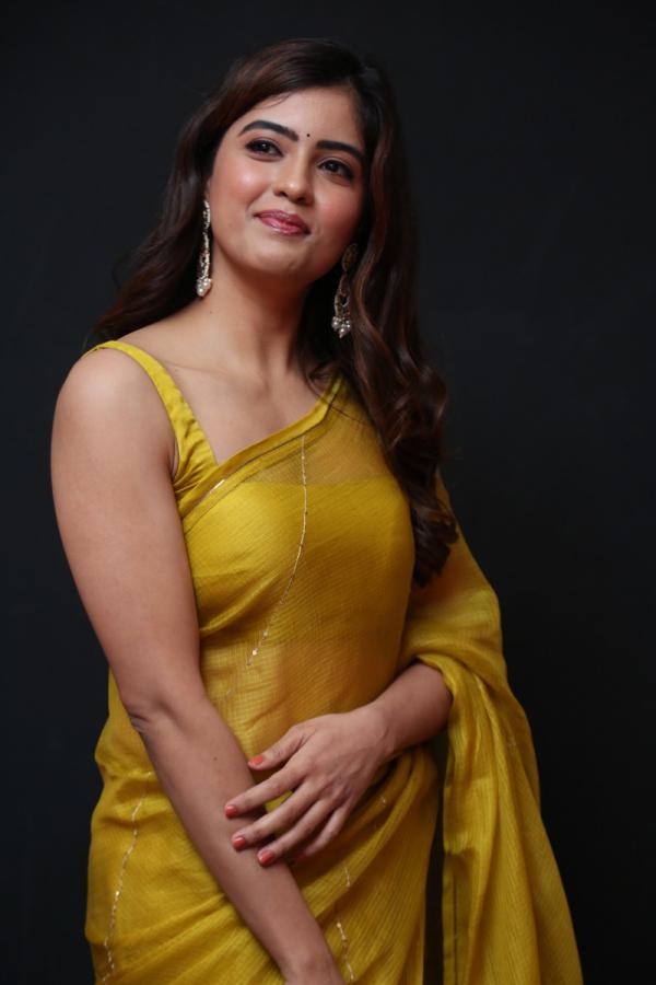 amrutha-iyer-stills-2.jpg