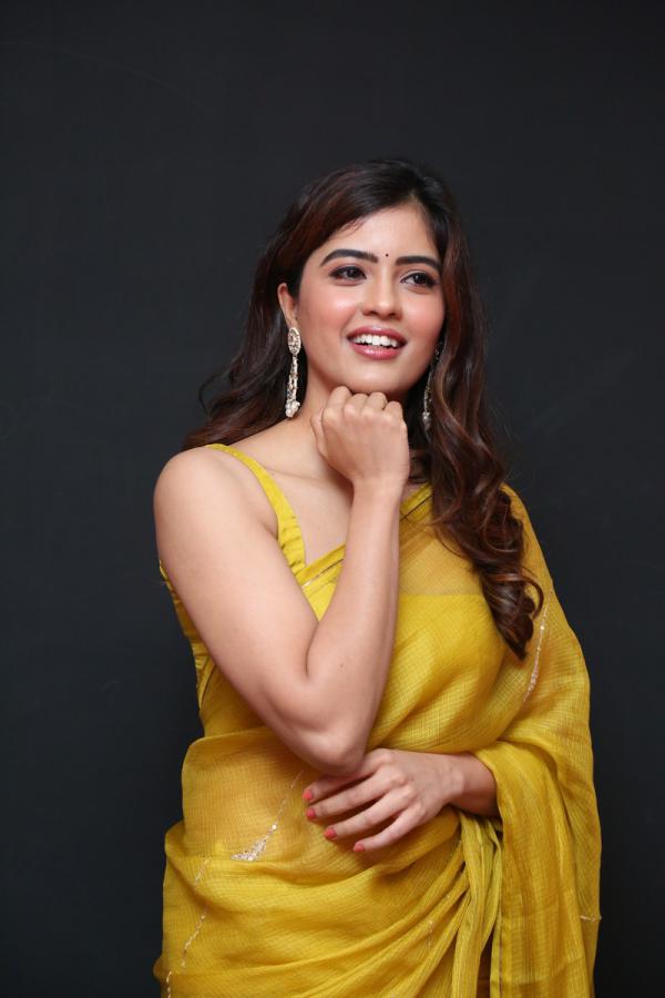 amrutha-iyer-stills-20.jpg