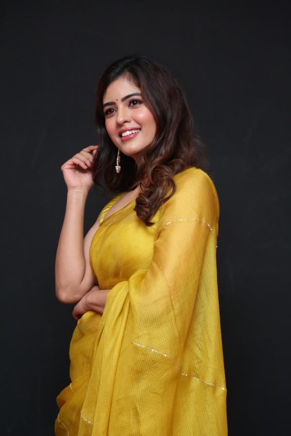 amrutha-iyer-stills-6.jpg