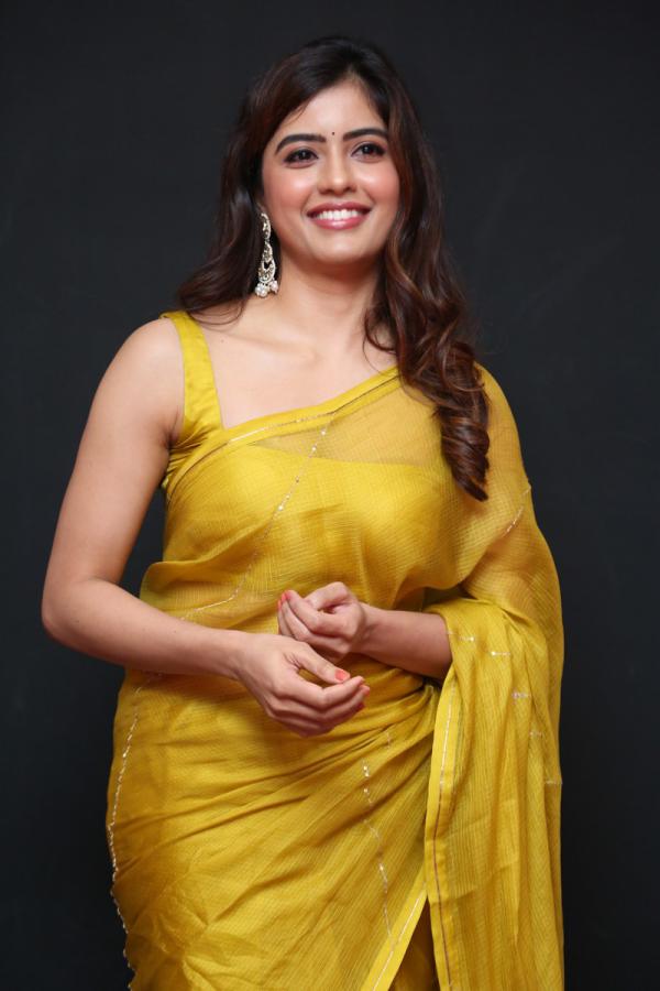 amrutha-iyer-stills-9.jpg