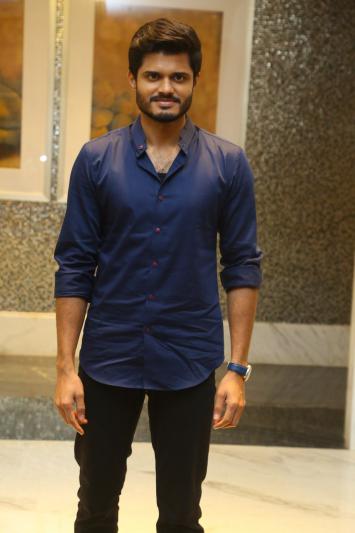 anand-deverakonda-stills-7.jpg