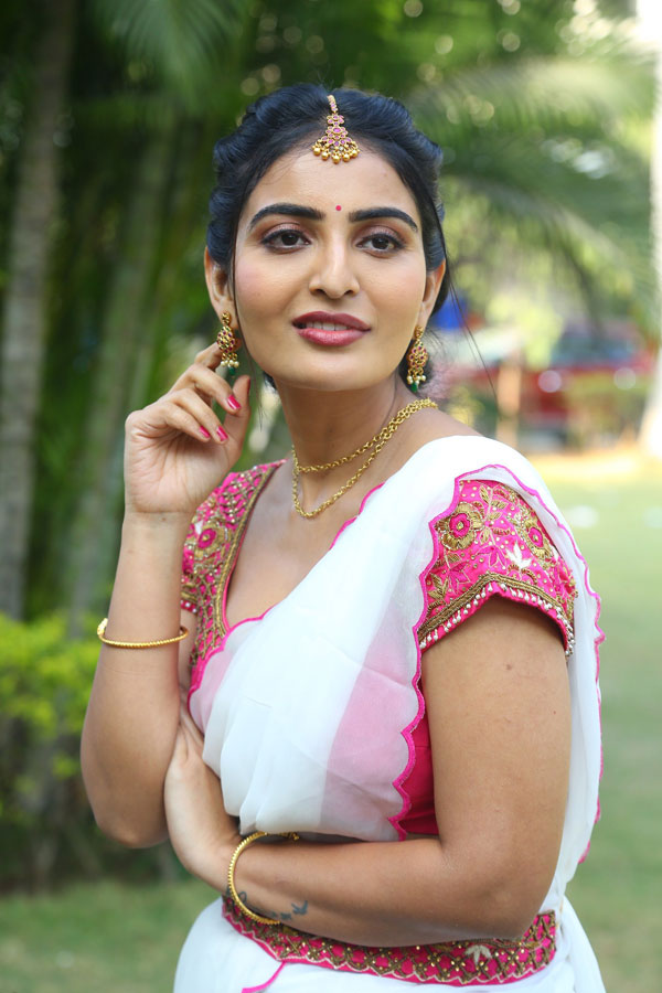 ananya-nagalla-stills-4-12.jpg