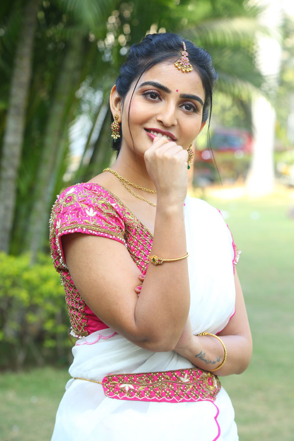 ananya-nagalla-stills-4-16.jpg