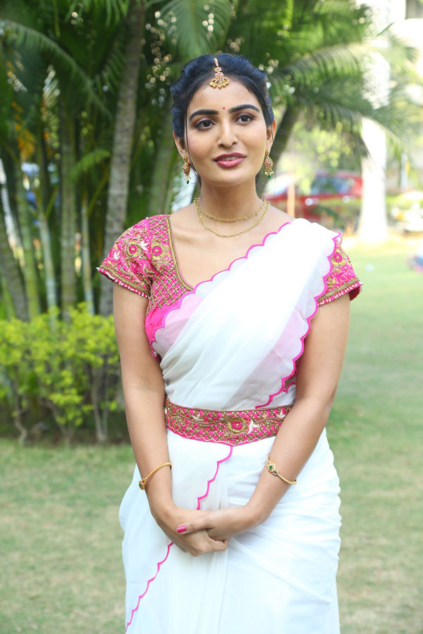 ananya-nagalla-stills-4-22.jpg