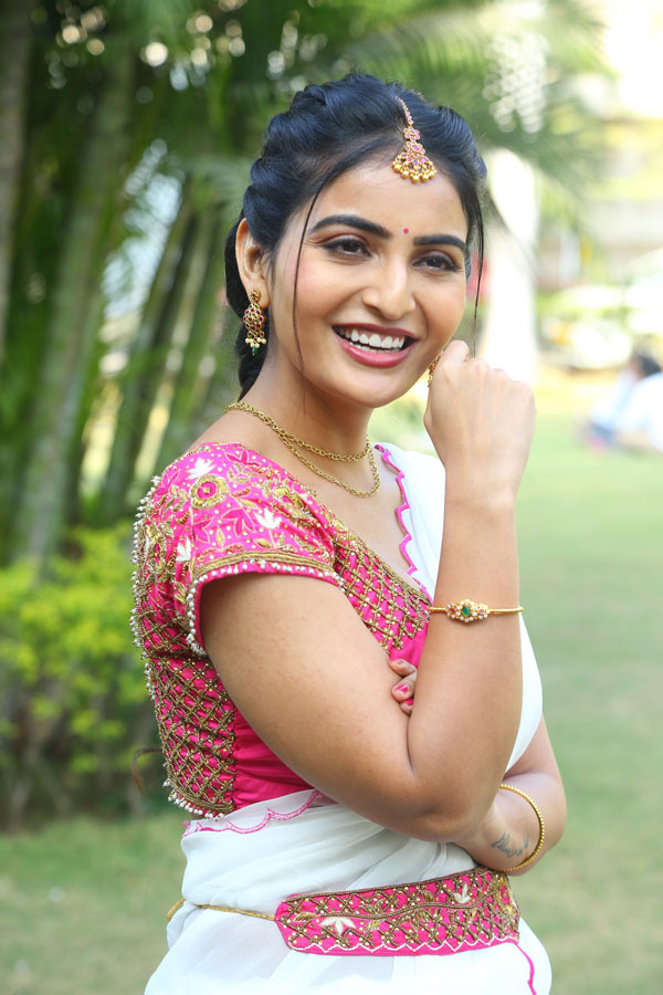 ananya-nagalla-stills-4-24.jpg