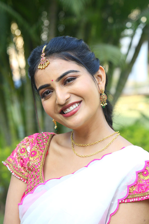 ananya-nagalla-stills-4-7.jpg