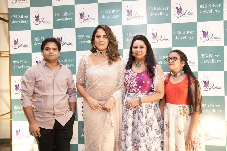 anasuya-bharadwaj-launch-neelias-exclusive-925-16.jpg