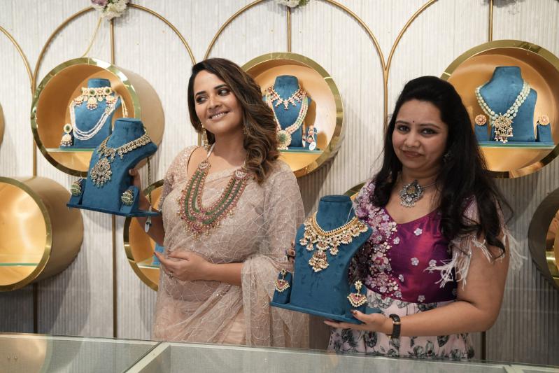anasuya-bharadwaj-launch-neelias-exclusive-925-21.jpg