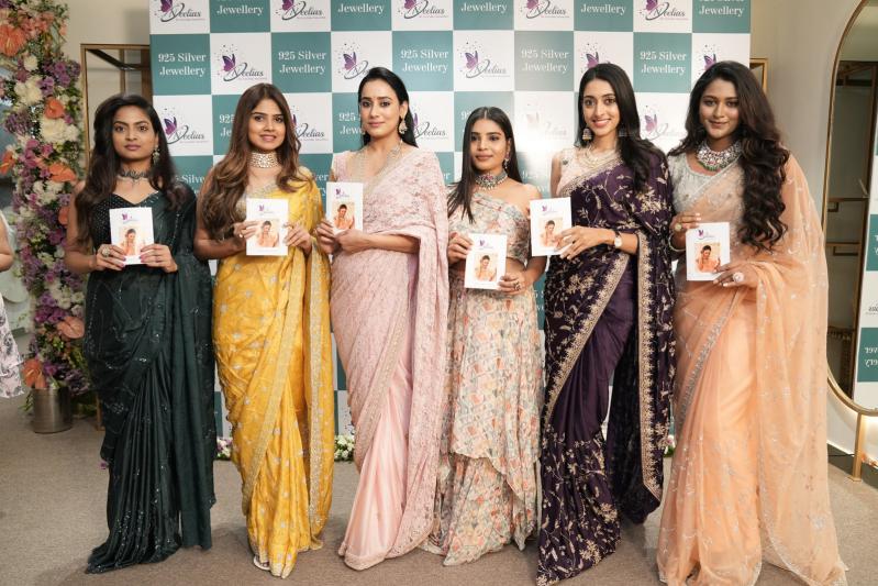 anasuya-bharadwaj-launch-neelias-exclusive-925-27.jpg
