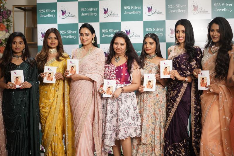 anasuya-bharadwaj-launch-neelias-exclusive-925-6.jpg