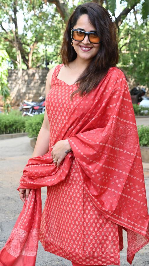 anasuya-bharadwaj-stills-2.jpg