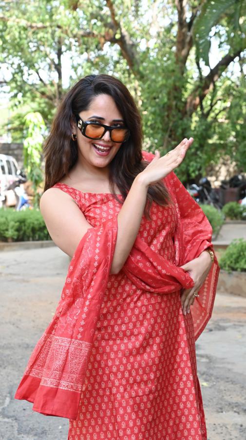 anasuya-bharadwaj-stills-5.jpg