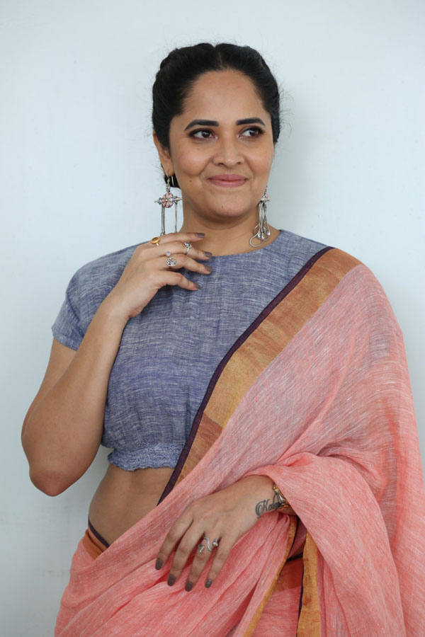 anasuya-stills-2-13.jpg