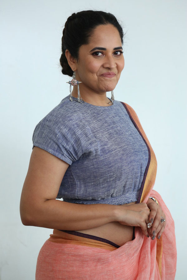 anasuya-stills-2-25.jpg