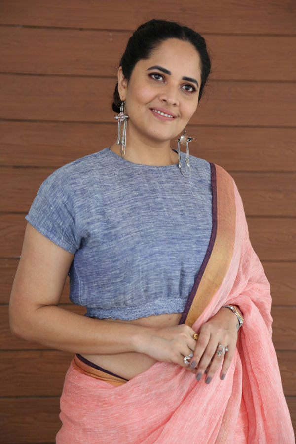 anasuya-stills-2-7.jpg