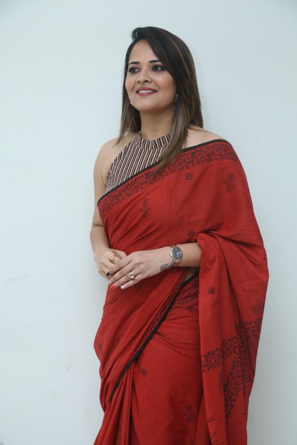 anasuya-stills-7.jpg