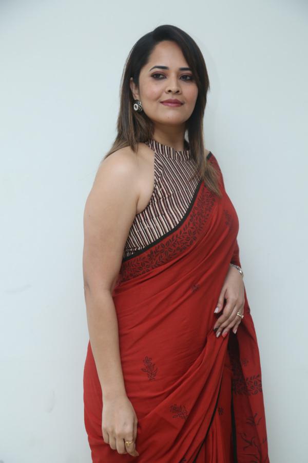 anasuya-stills-8.jpg