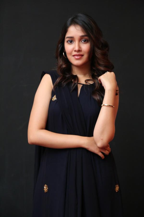 anika-surendran-stills-2-13.jpg