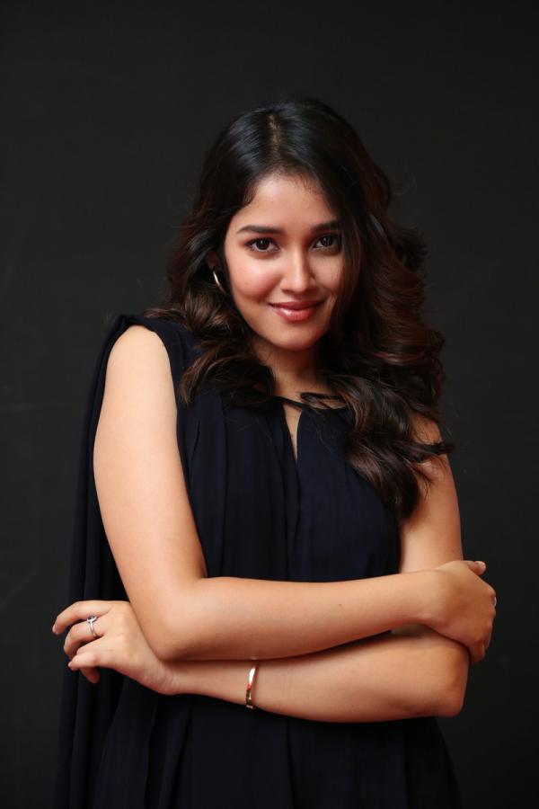 anika-surendran-stills-2-17.jpg