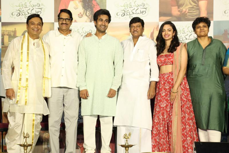 anni-manchi-sakunaale-movie-song-launch-17.jpg