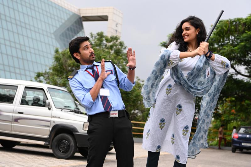 anubhavinchu-raja-movie-stills-6.jpg