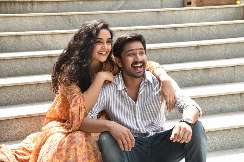 anubhavinchu-raja-movie-stills-7.jpg