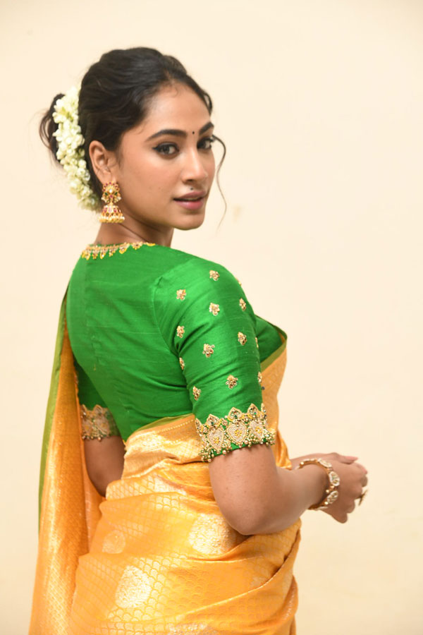 anukrithi-stills-17.jpg