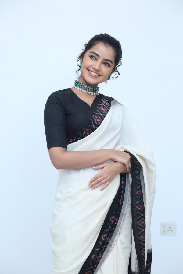 anupama-parameswaran-new-stills-13.jpg