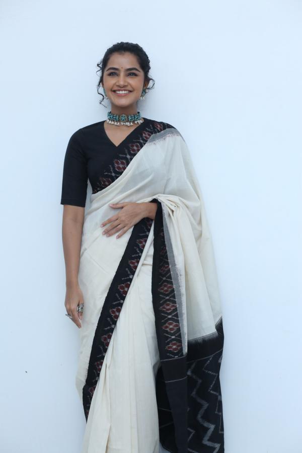 anupama-parameswaran-new-stills-9.jpg