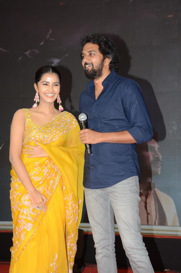 anupama-parameswaran-stills-3-8.jpg