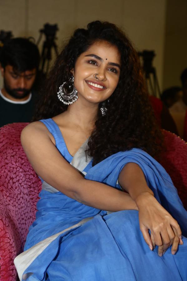 anupama-parameswaran-stills-4-14.jpg
