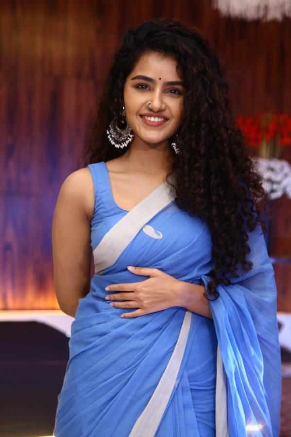anupama-parameswaran-stills-4-3.jpg