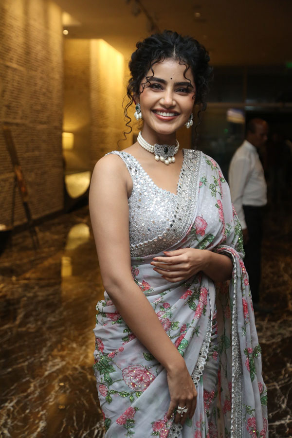 anupama-parameswaran-stills-8-13.jpg