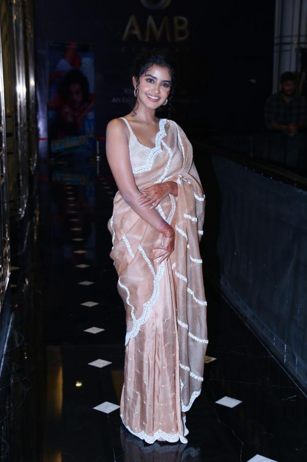 anupama-parameswaran-stills-9-14.jpg