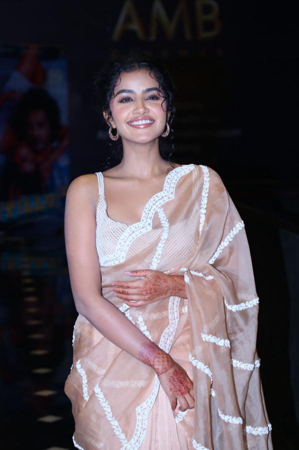 anupama-parameswaran-stills-9-19.jpg