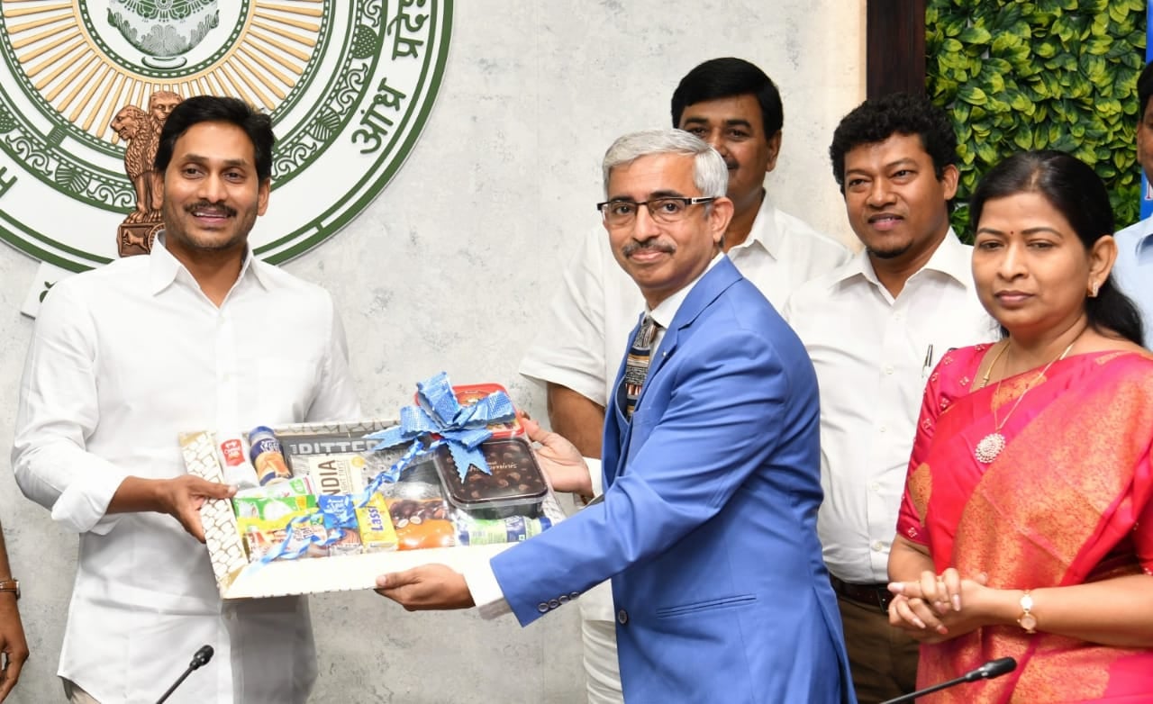 ap-cm-launches-ap-amul-project-in-anantapur-district-7.jpg