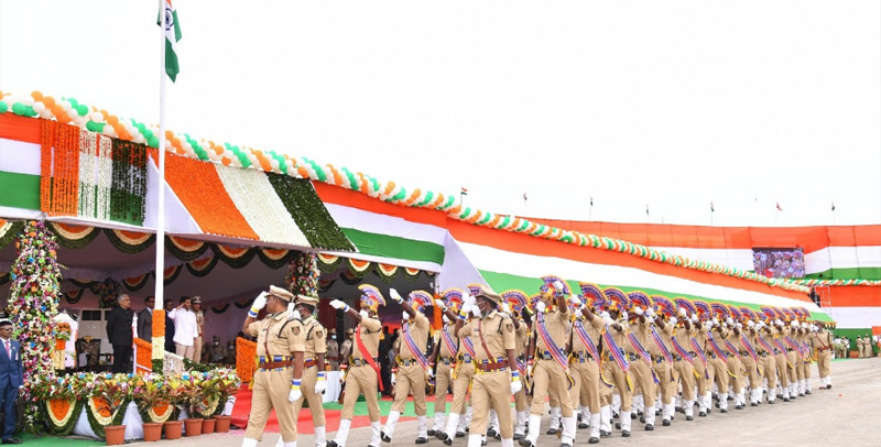 ap-cm-ys-jagan-flag-hoisting-in-vijayawada-22.jpg