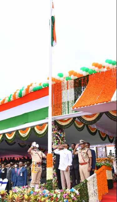 ap-cm-ys-jagan-flag-hoisting-in-vijayawada-26.jpg
