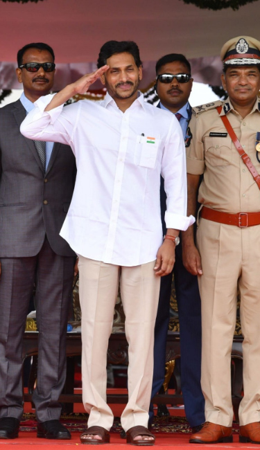 ap-cm-ys-jagan-flag-hoisting-in-vijayawada-27.jpg