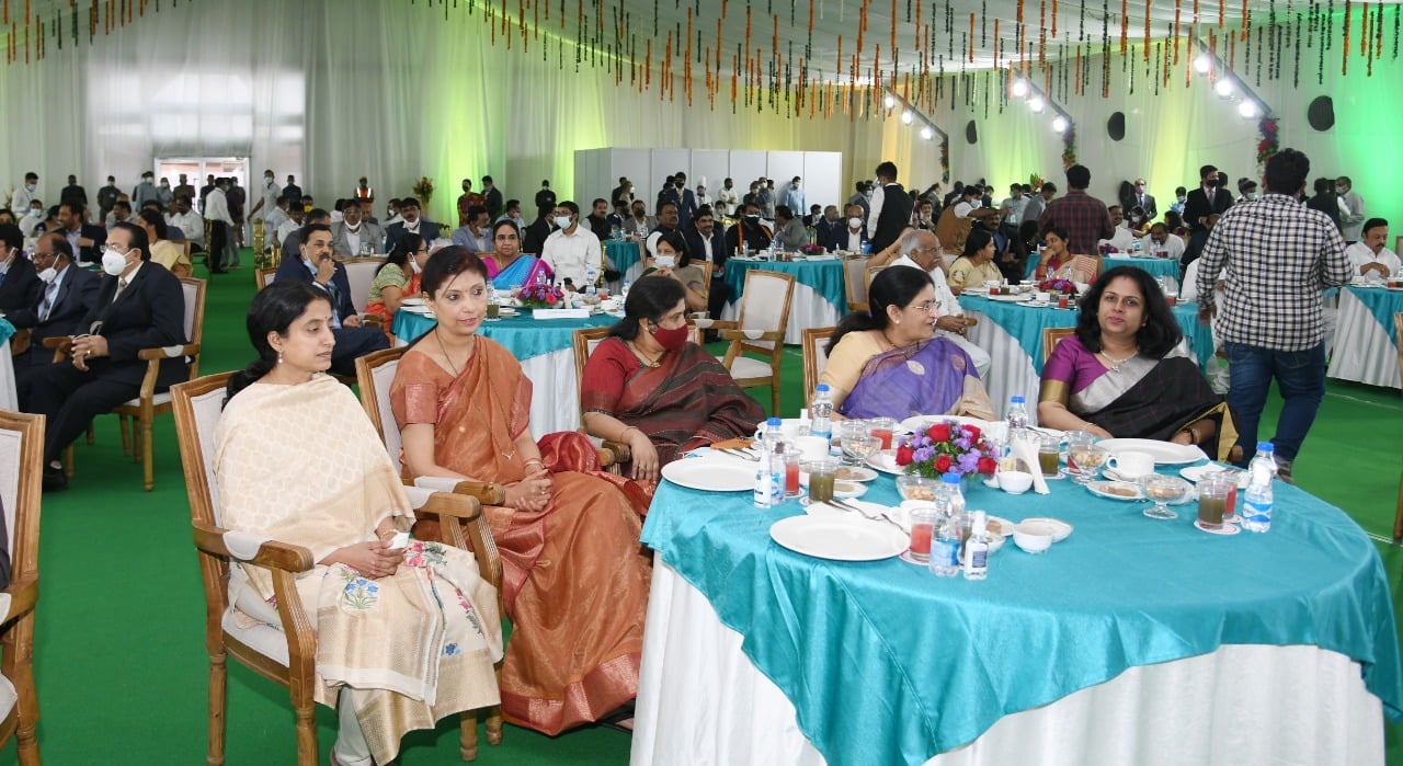 ap-govt-hosts-a-tea-party-to-cji-nv-ramana-11.jpg
