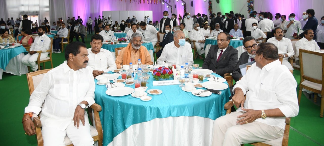 ap-govt-hosts-a-tea-party-to-cji-nv-ramana-9.jpg