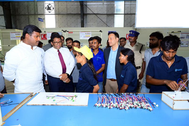 ap-industries-minister-visits-sri-city-7.jpg