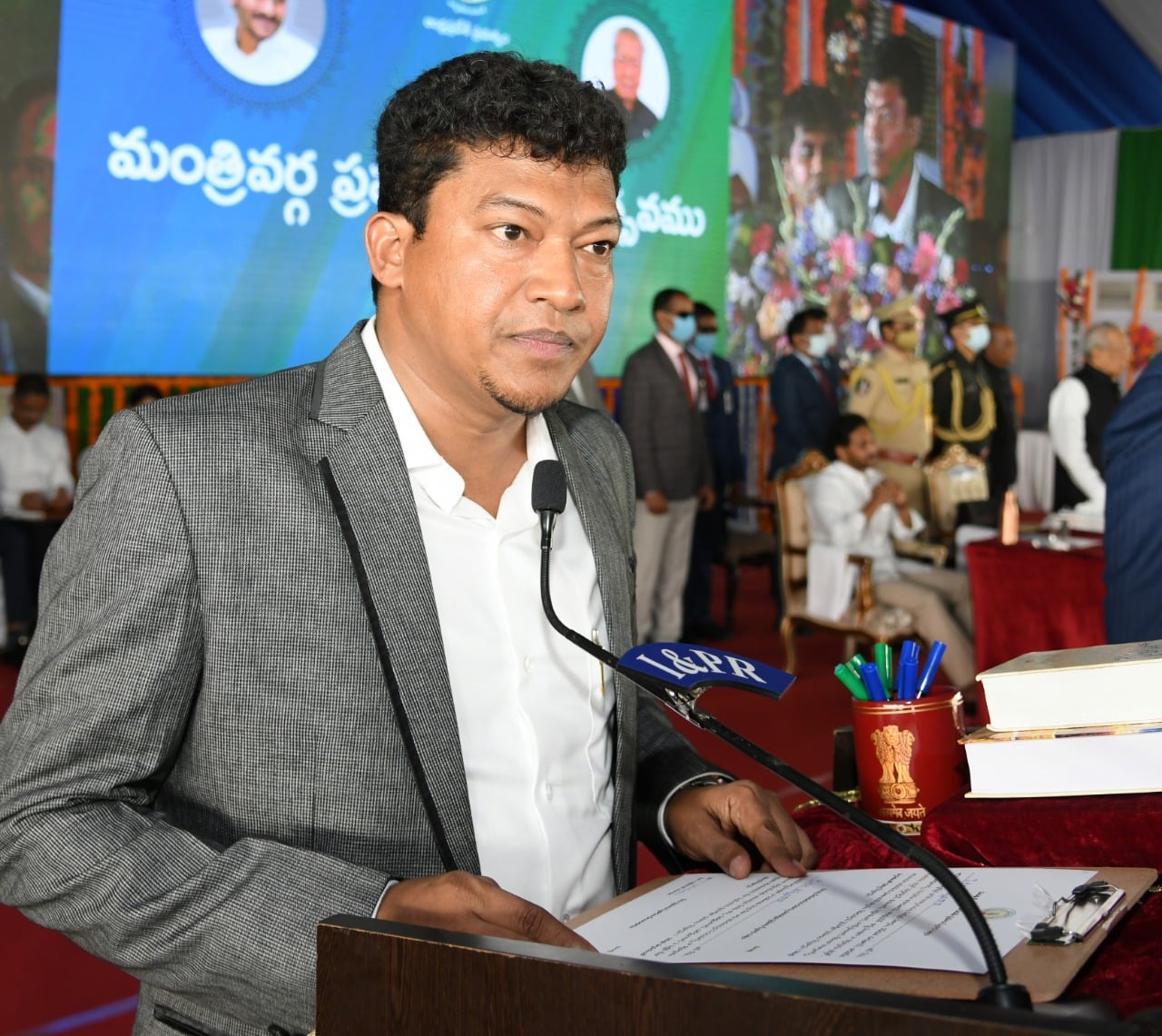 ap-new-cabinet-ministers-swearing-ceremony-6.jpg